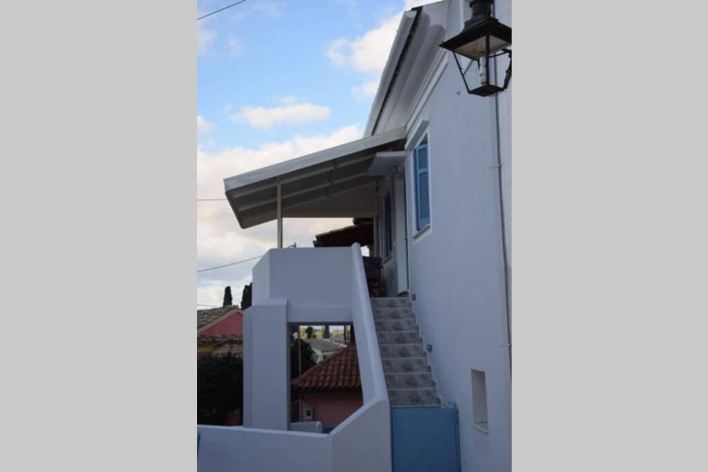 Laundry House Apartment Sinarádes Exterior photo